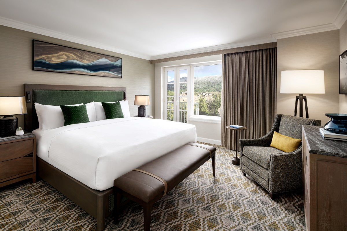 Fairmont Chateau Whistler Gold Floor - One bedroom suite with king bed